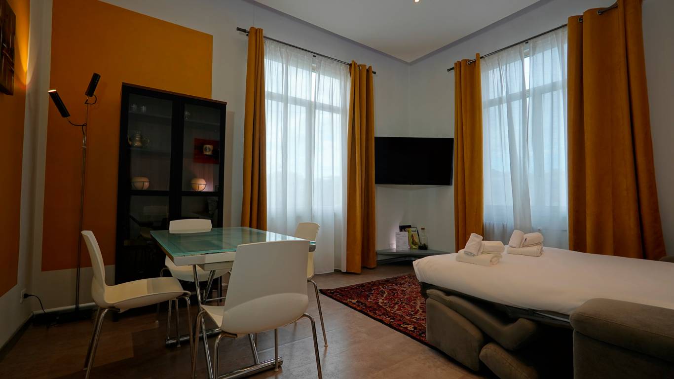 Appartamento-Vacanze-Rooftop-St-Peter-Roma-Prati-soggiorno-18